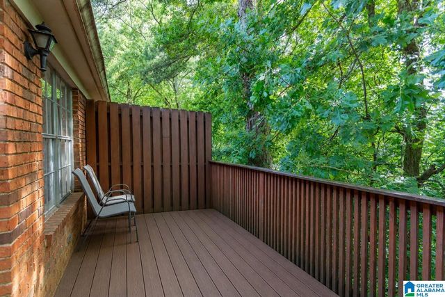 2042 Montreat Pkwy Apt D, Vestavia Hills, AL 35216