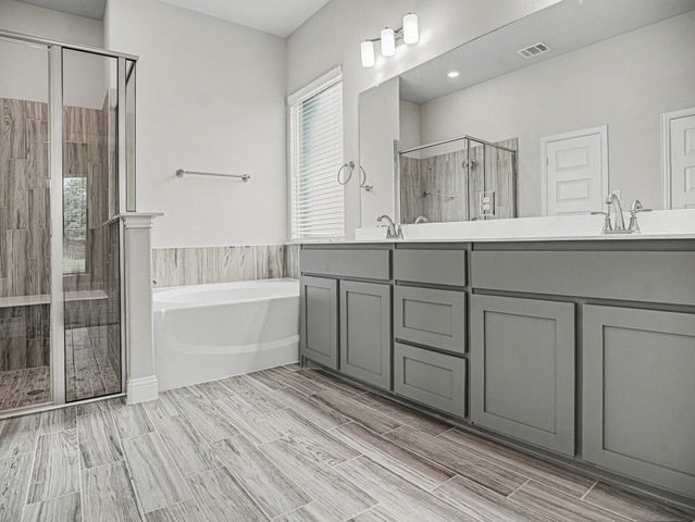 140 Crystal Lake Lane, Red Oak, TX 75154