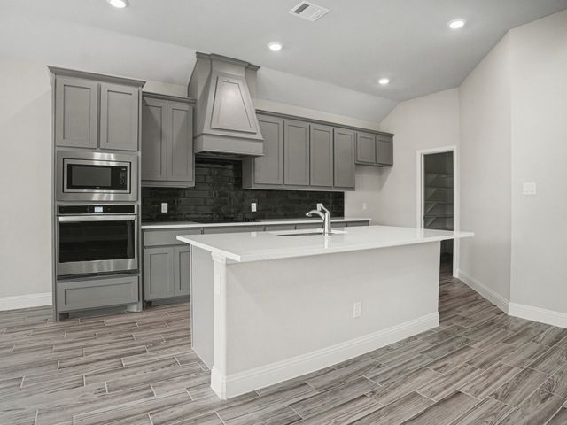 140 Crystal Lake Lane, Red Oak, TX 75154