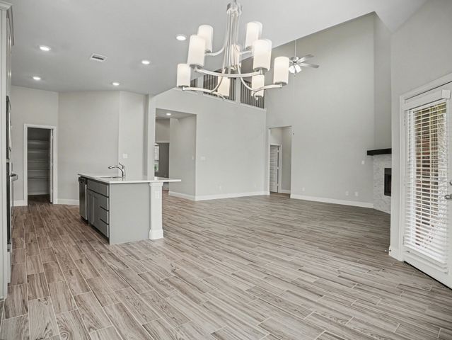 140 Crystal Lake Lane, Red Oak, TX 75154