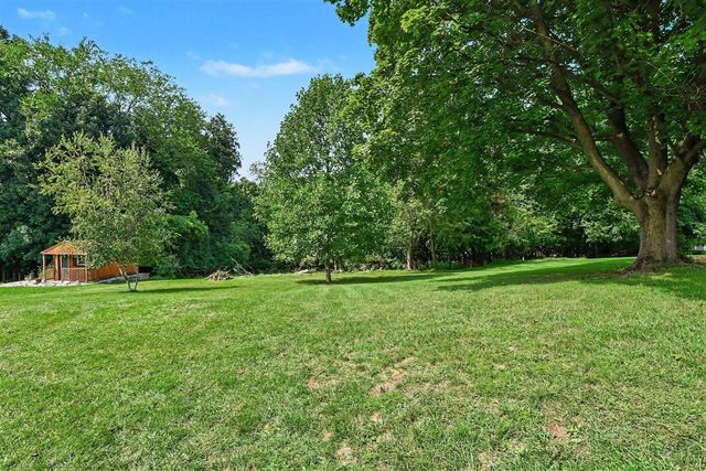 6933 Pine Edge Drive, Alto, MI 49302
