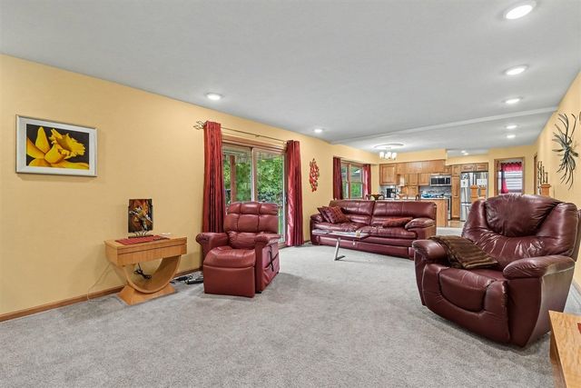 6933 Pine Edge Drive, Alto, MI 49302