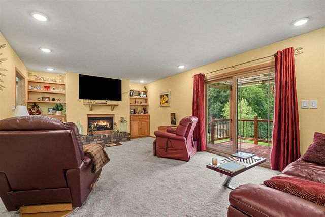 6933 Pine Edge Drive, Alto, MI 49302