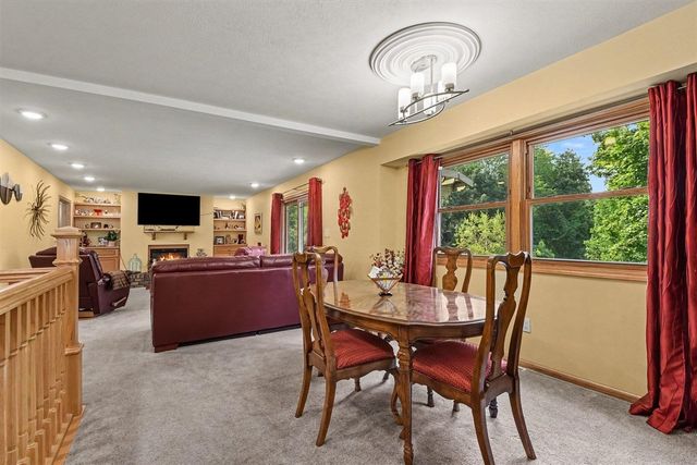 6933 Pine Edge Drive, Alto, MI 49302