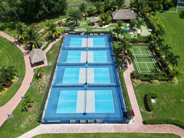 270 Farnham L 270, Deerfield Beach, FL 33442