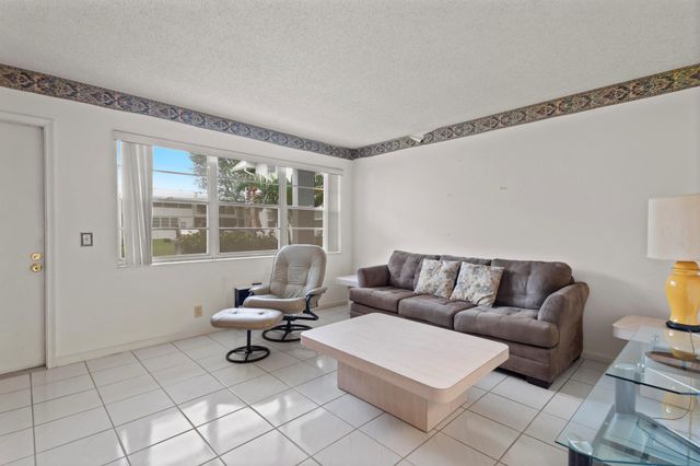 270 Farnham L 270, Deerfield Beach, FL 33442