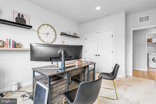 12307 W OAKS DR, Fairfax, VA 22030