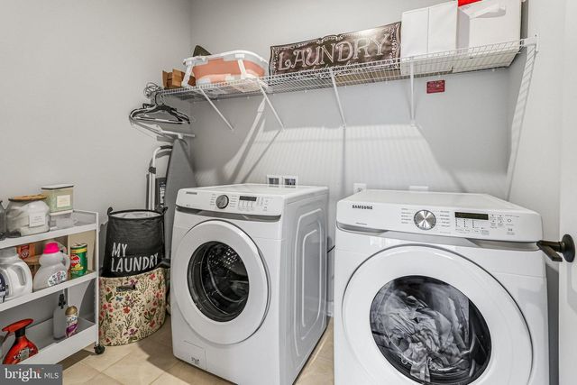 12307 W OAKS DR, Fairfax, VA 22030