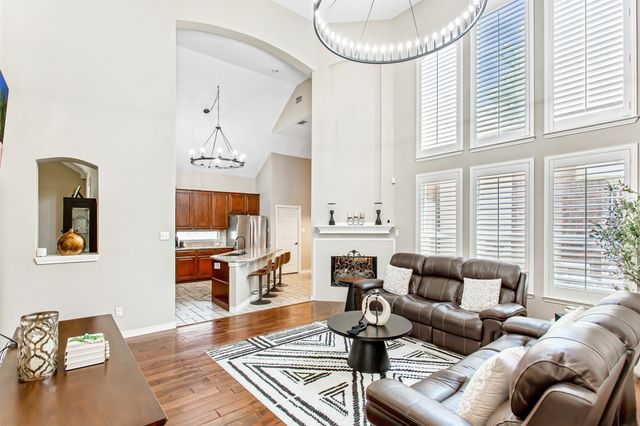 5916 Mossbrook Trail, Dallas, TX 75252