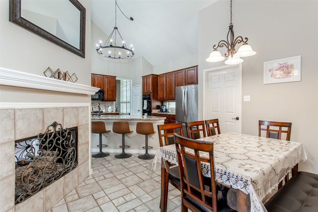 5916 Mossbrook Trail, Dallas, TX 75252