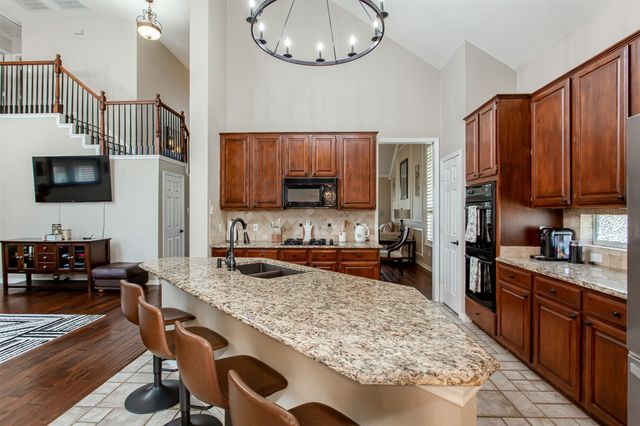 5916 Mossbrook Trail, Dallas, TX 75252