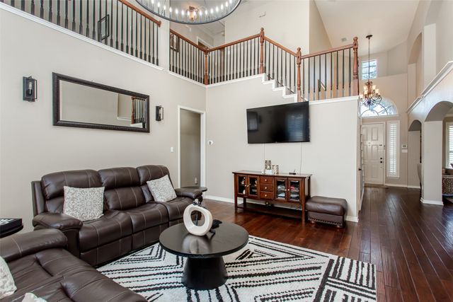 5916 Mossbrook Trail, Dallas, TX 75252