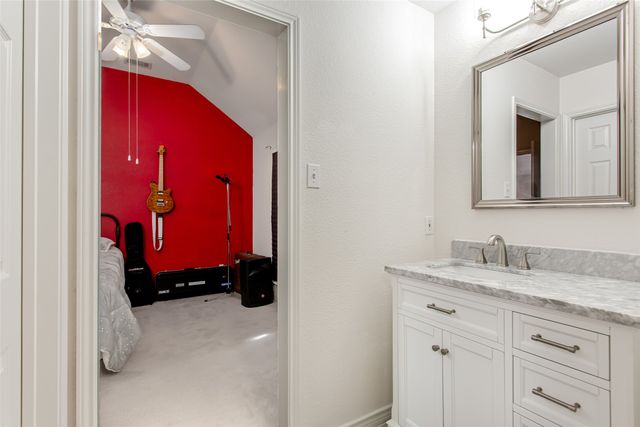 5916 Mossbrook Trail, Dallas, TX 75252