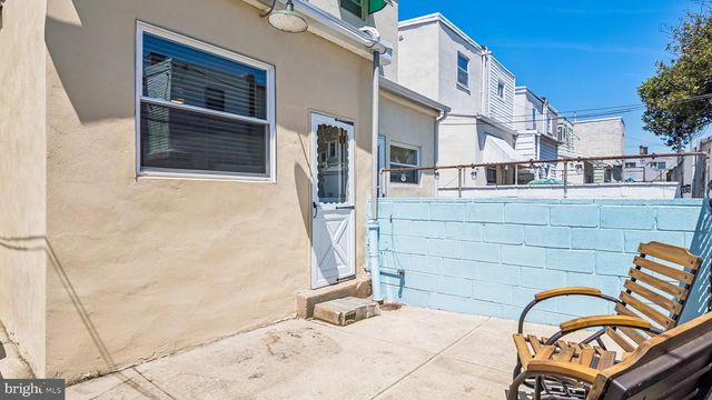 2433 S MOLE ST, Philadelphia, PA 19145