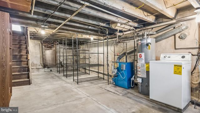 2433 S MOLE ST, Philadelphia, PA 19145