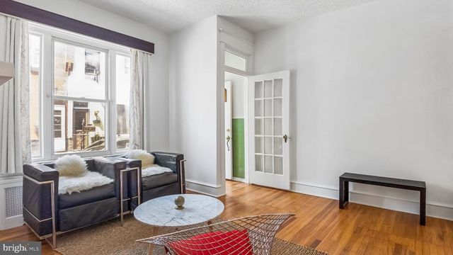 2433 S MOLE ST, Philadelphia, PA 19145