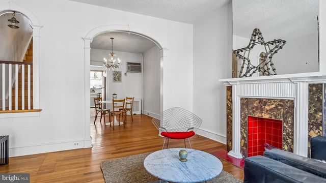 2433 S MOLE ST, Philadelphia, PA 19145