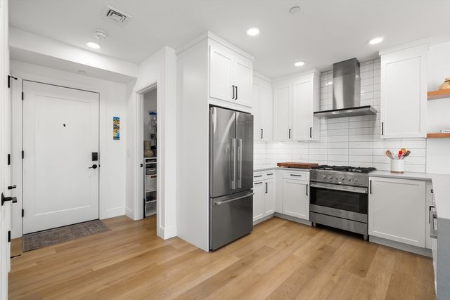 3171 Washington St 204, Boston, MA 02130