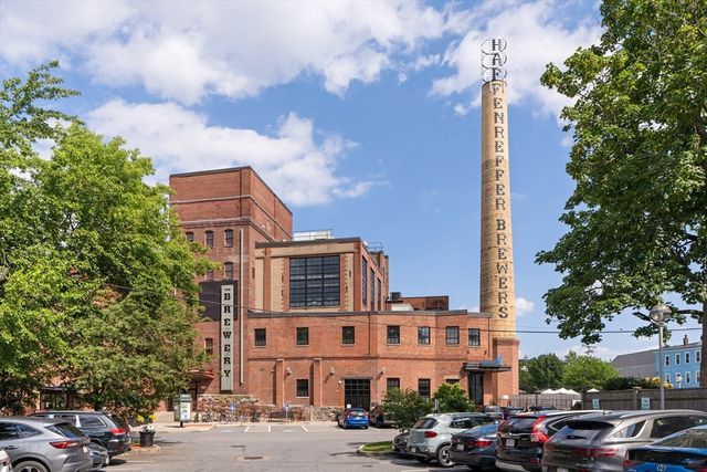 3171 Washington St 204, Boston, MA 02130