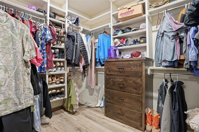 21749 E 1360 Road, Hobart, OK 73651