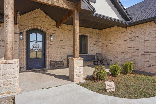 21749 E 1360 Road, Hobart, OK 73651