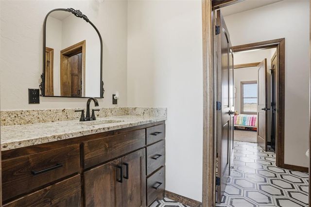 21749 E 1360 Road, Hobart, OK 73651