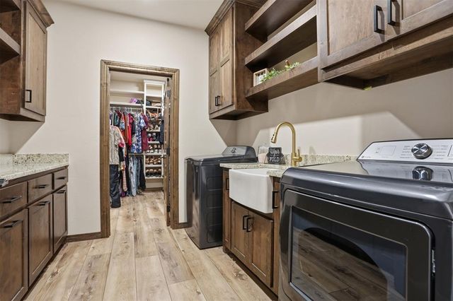 21749 E 1360 Road, Hobart, OK 73651