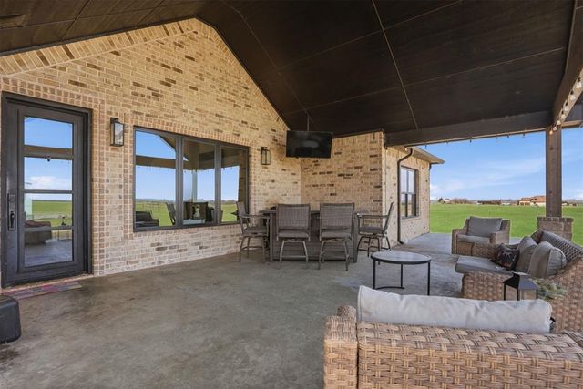 21749 E 1360 Road, Hobart, OK 73651