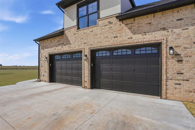 21749 E 1360 Road, Hobart, OK 73651