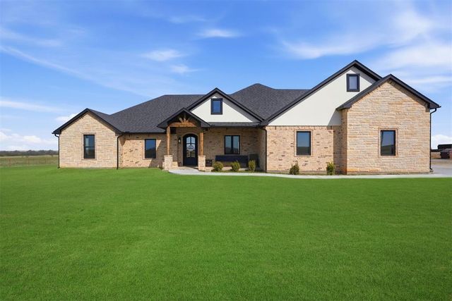 21749 E 1360 Road, Hobart, OK 73651