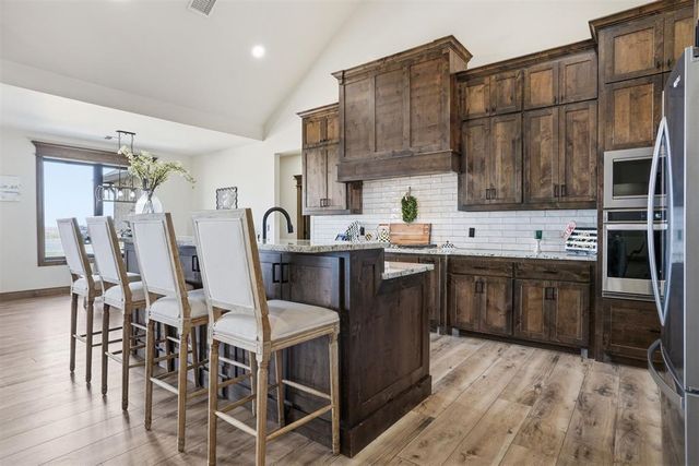 21749 E 1360 Road, Hobart, OK 73651