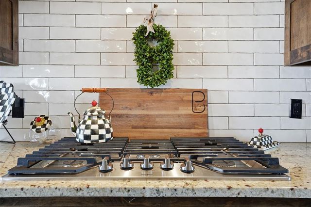 21749 E 1360 Road, Hobart, OK 73651