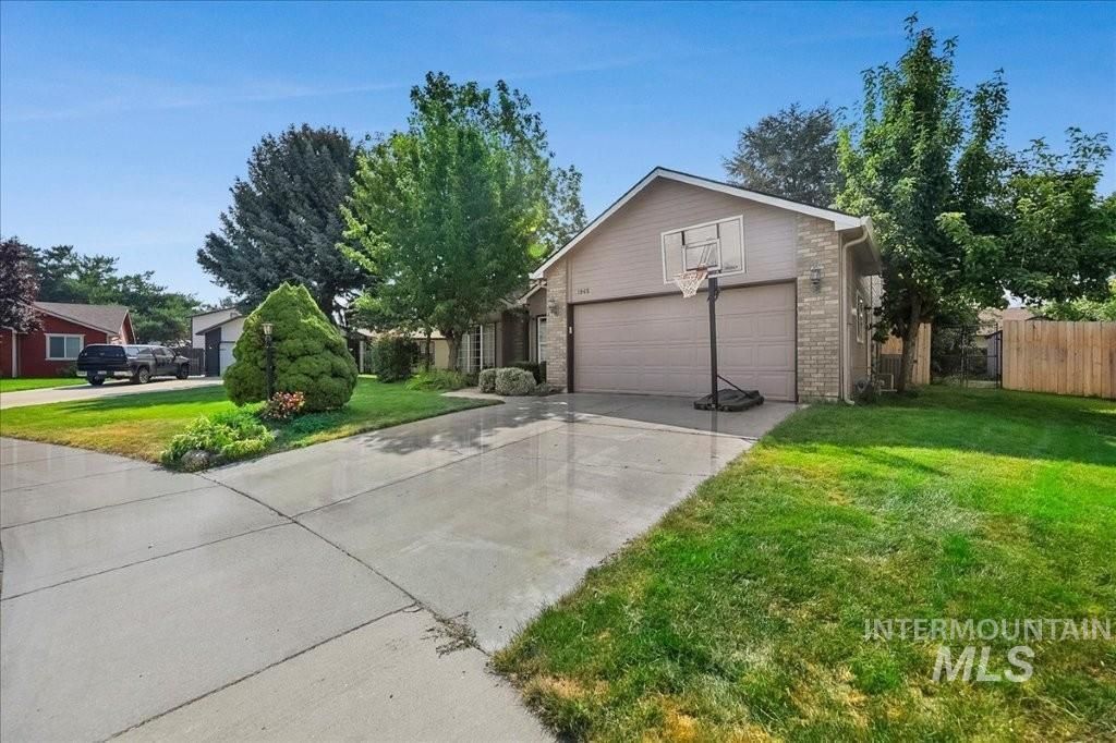 1965 E Meadow Wood St, Meridian, ID 83646 photo 4