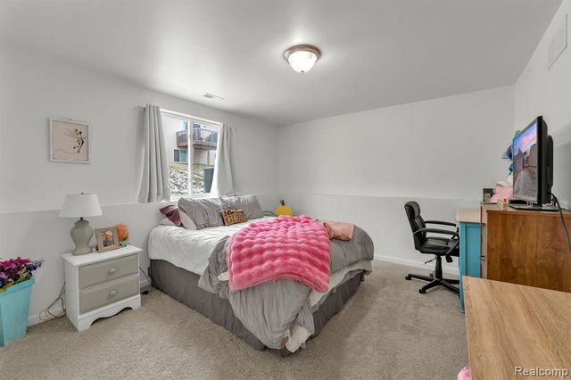 2867 W Fork River Drive, Fowlerville, MI 48836