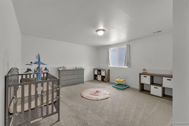 2867 W Fork River Drive, Fowlerville, MI 48836