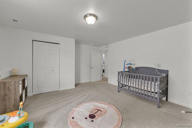 2867 W Fork River Drive, Fowlerville, MI 48836