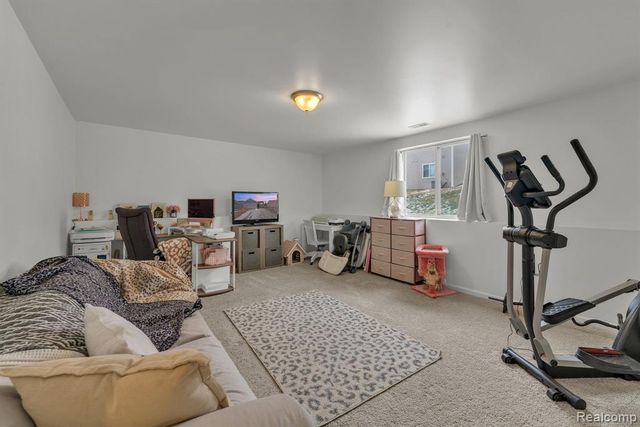 2867 W Fork River Drive, Fowlerville, MI 48836