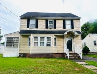 708 West Main Street, West Haven, CT 06516