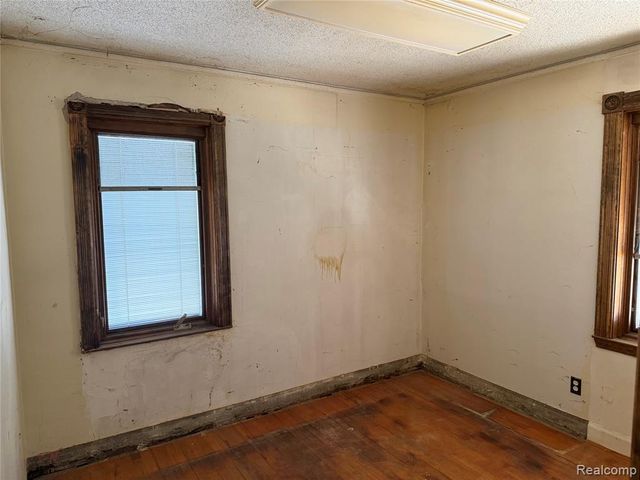 1176 Progress Avenue, Lincoln Park, MI 48146