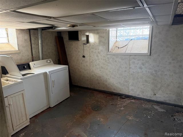 1176 Progress Avenue, Lincoln Park, MI 48146