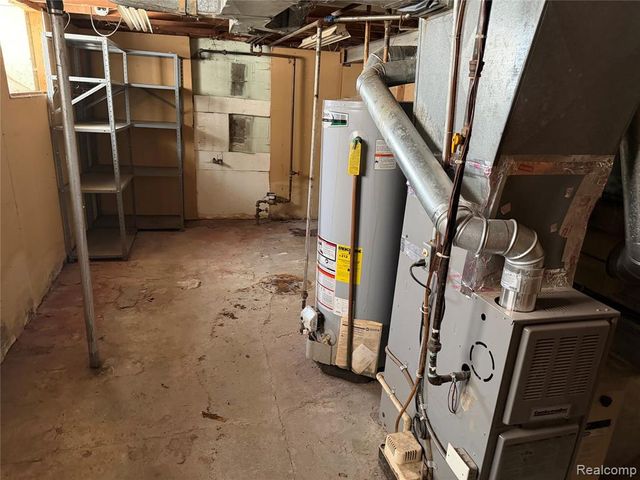 1176 Progress Avenue, Lincoln Park, MI 48146