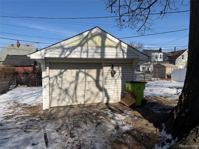 1176 Progress Avenue, Lincoln Park, MI 48146