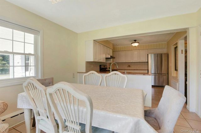 18 Addison Lane, Greenvale, NY 11548