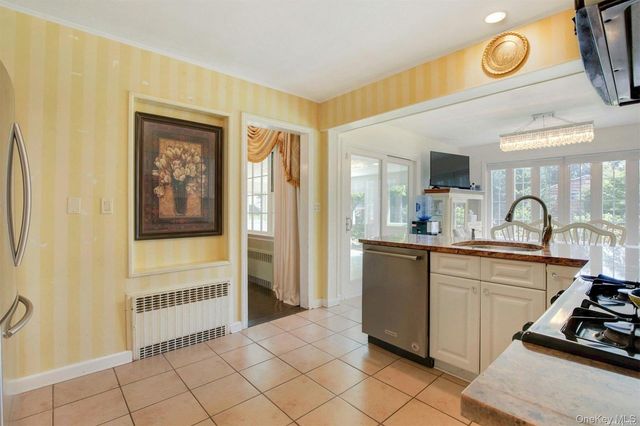 18 Addison Lane, Greenvale, NY 11548