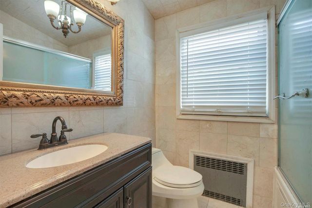 18 Addison Lane, Greenvale, NY 11548