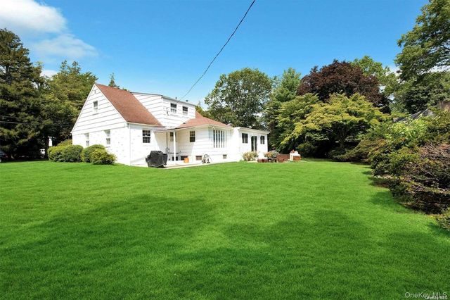 18 Addison Lane, Greenvale, NY 11548