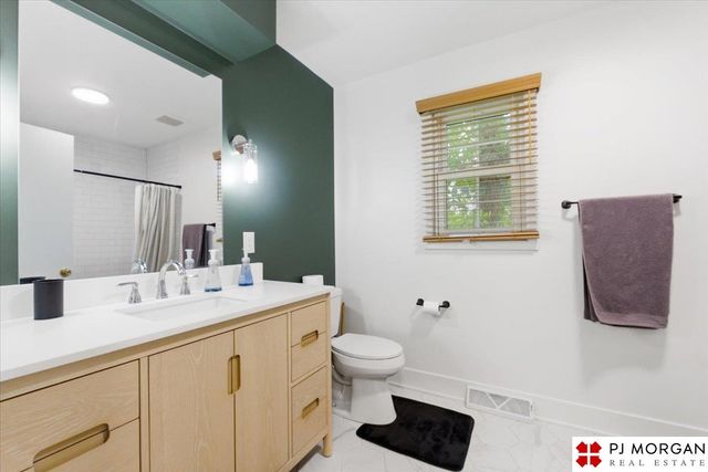 1223 N 95th Avenue, Omaha, NE 68114