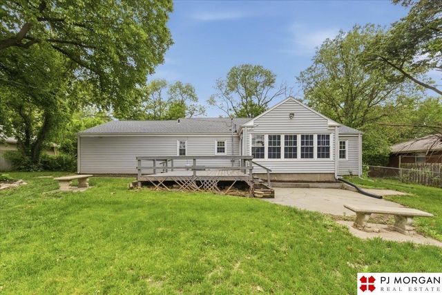 1223 N 95th Avenue, Omaha, NE 68114