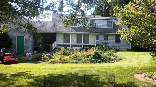 16465 Jennings Road, Fenton, MI 48430