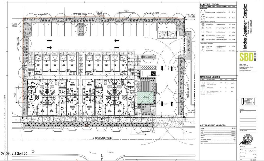 Image 2 of property listing at 330 E Hatcher Road 6, Phoenix, AZ 85020